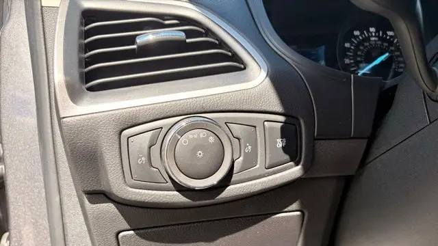 2023 Ford Edge SE