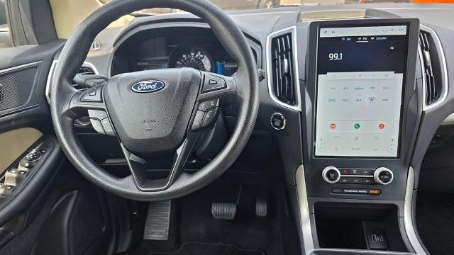 2023 Ford Edge SE