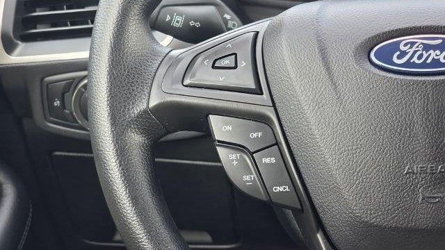 2023 Ford Edge SE