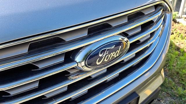 2020 Ford Edge SE