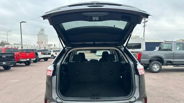 2020 Ford Edge SE