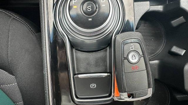 2020 Ford Edge SE