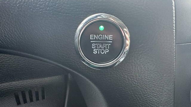 2020 Ford Edge SE