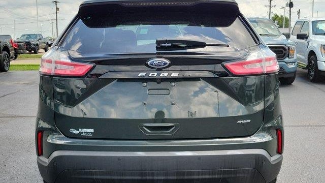 2022 Ford Edge SE