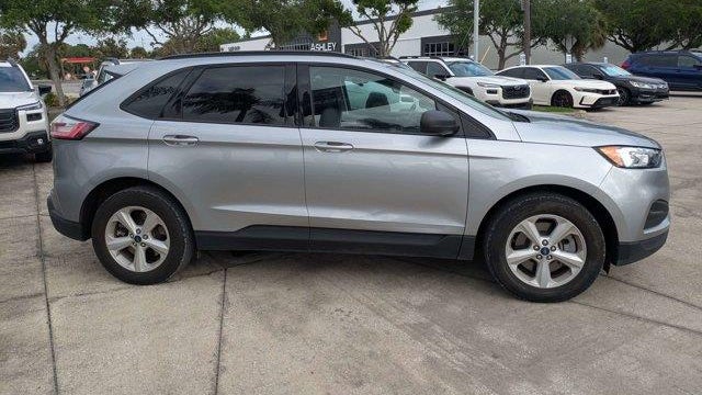 2022 Ford Edge SE