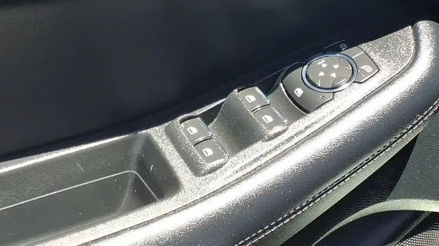 2022 Ford Edge SE