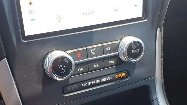 2022 Ford Edge SE