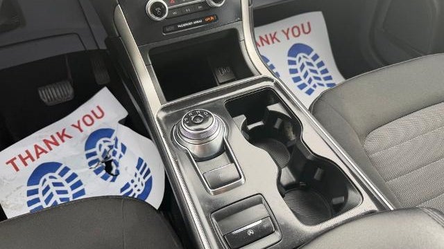 2022 Ford Edge SE