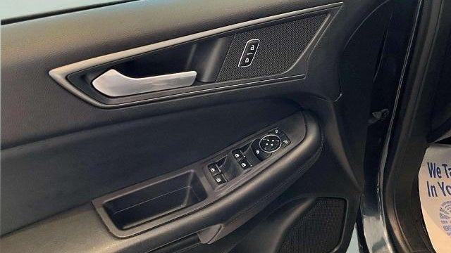 2023 Ford Edge SE