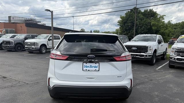 2023 Ford Edge SE