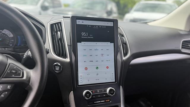 2023 Ford Edge SE
