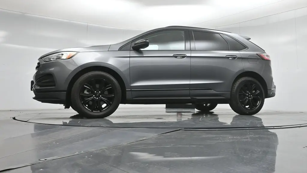 2023 Ford Edge SE