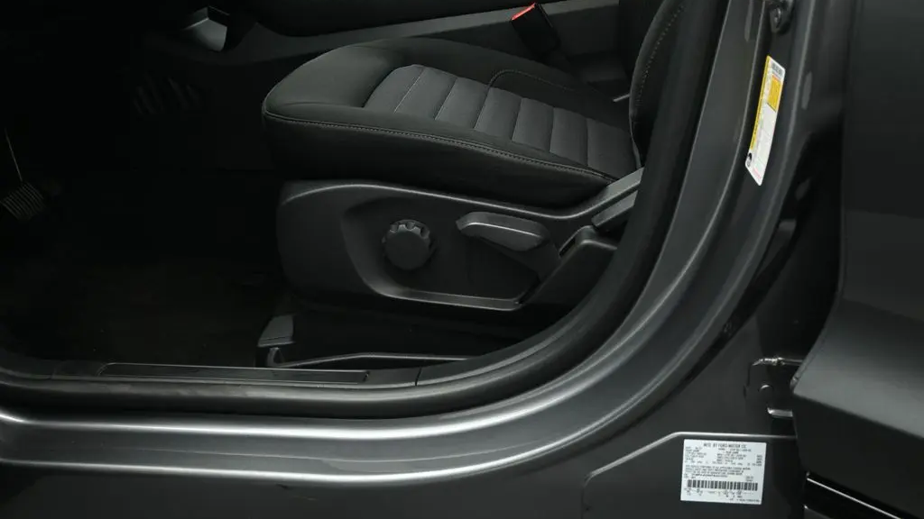 2023 Ford Edge SE