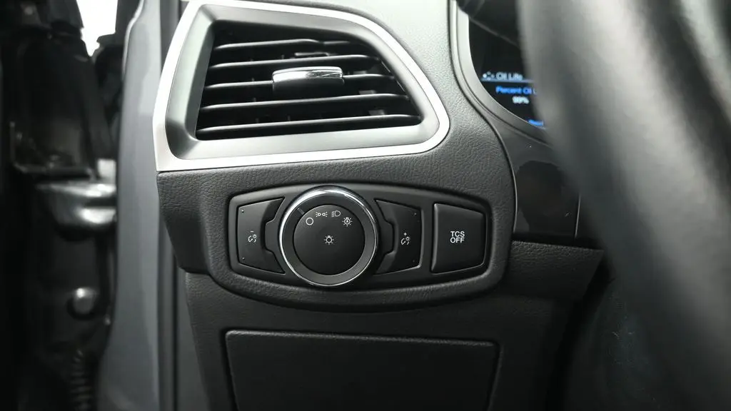 2023 Ford Edge SE