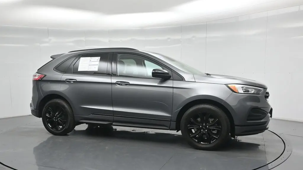 2023 Ford Edge SE