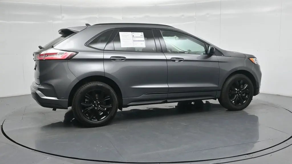 2023 Ford Edge SE