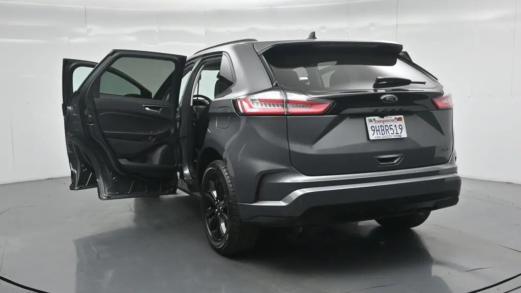2023 Ford Edge SE