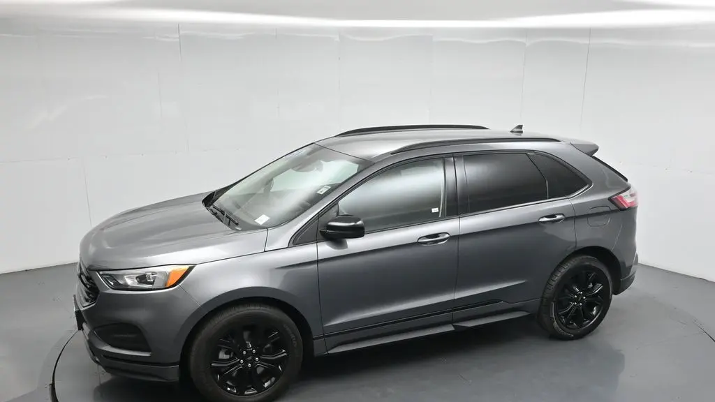 2023 Ford Edge SE