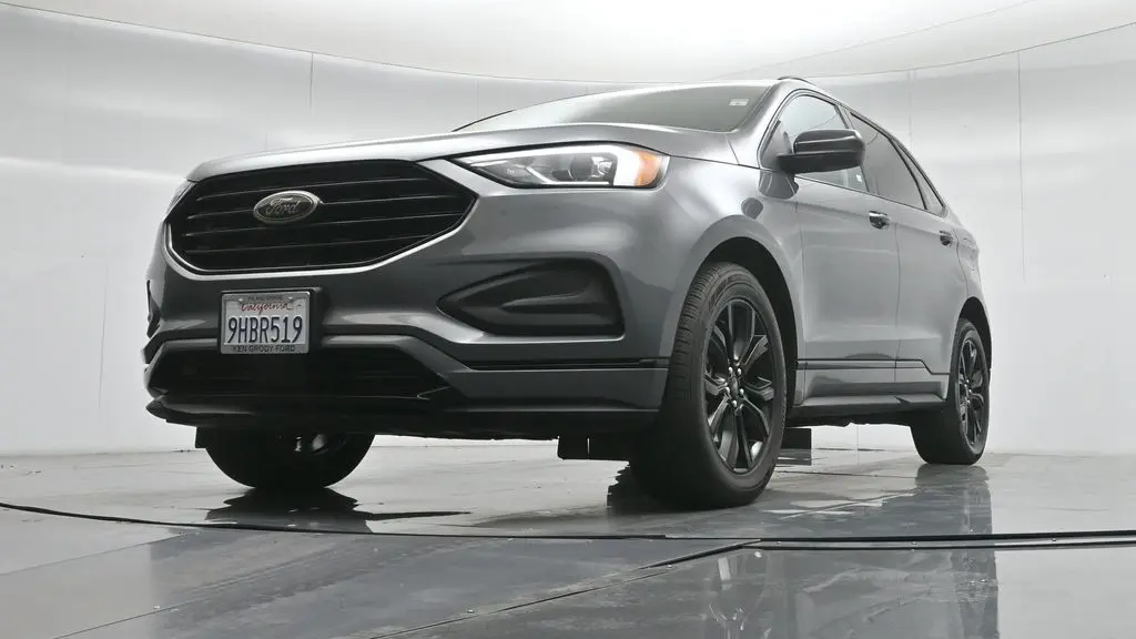 2023 Ford Edge SE