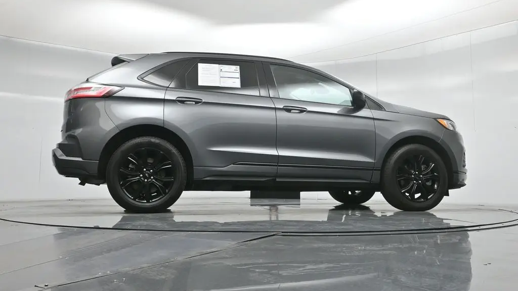 2023 Ford Edge SE
