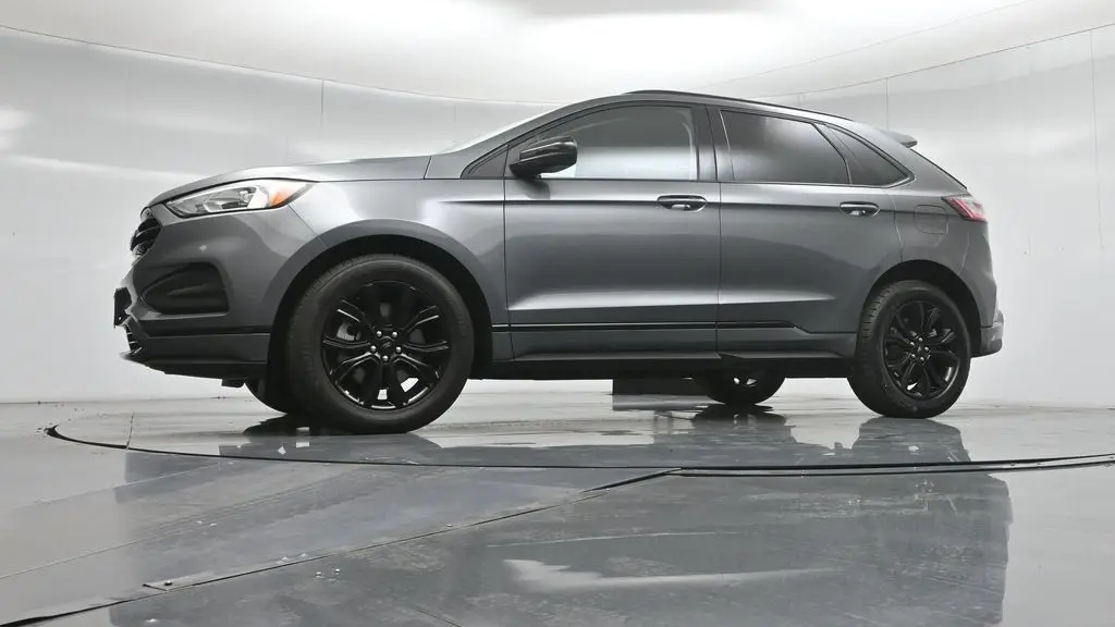 2023 Ford Edge SE