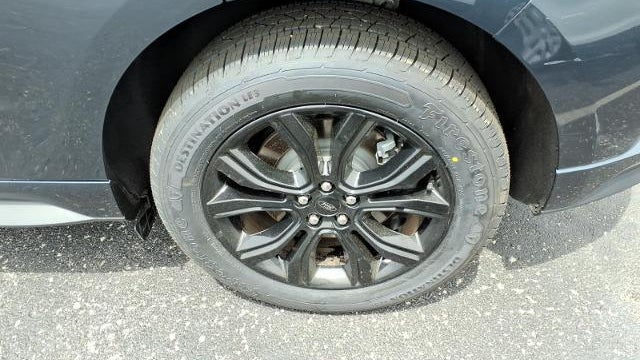 2022 Ford Edge SE