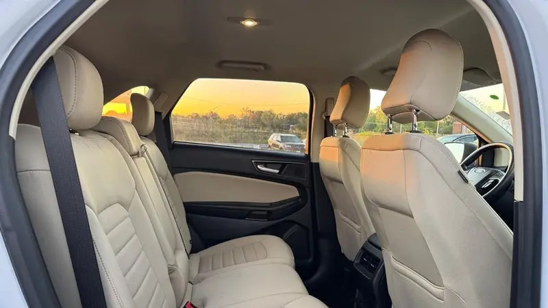 2022 Ford Edge SE