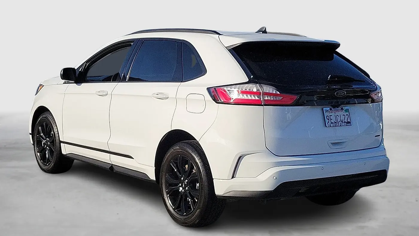 2022 Ford Edge SE