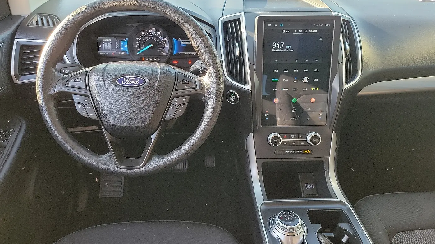 2022 Ford Edge SE