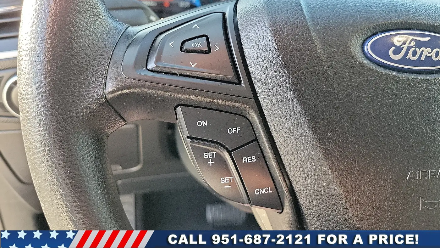 2022 Ford Edge SE