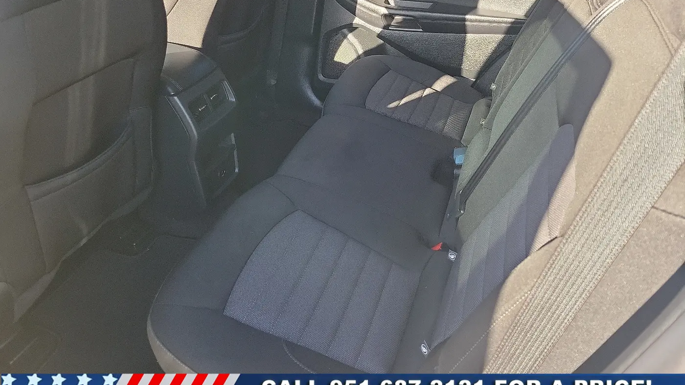 2022 Ford Edge SE