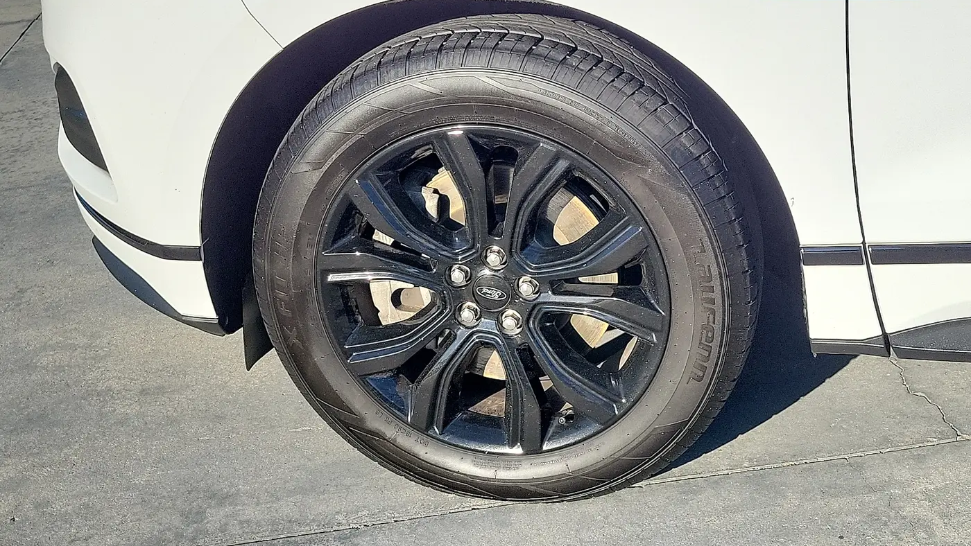 2022 Ford Edge SE