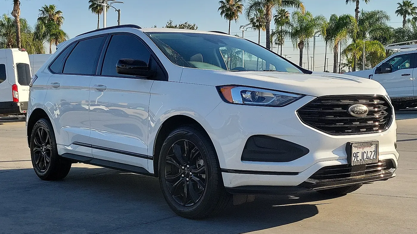 2022 Ford Edge SE