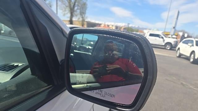 2023 Ford Edge SE
