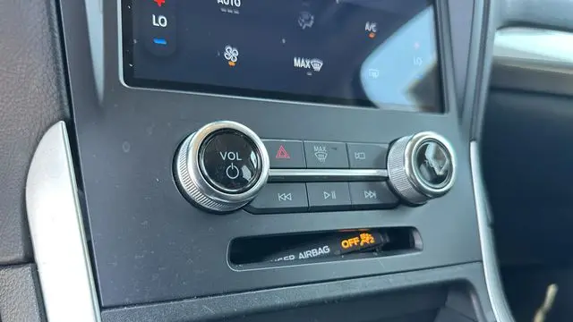 2024 Ford Edge SE