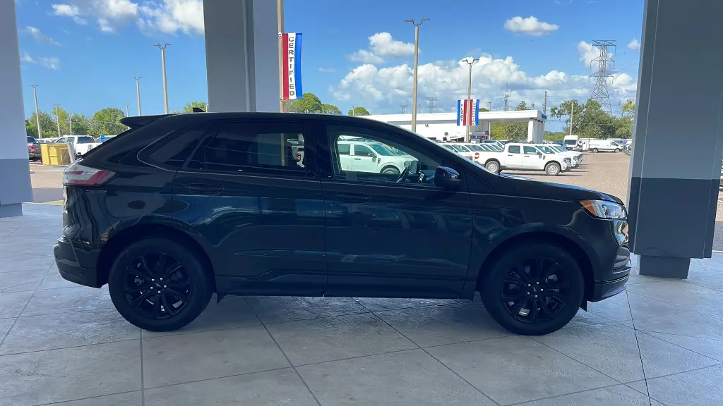 2024 Ford Edge SE