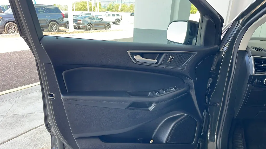 2024 Ford Edge SE
