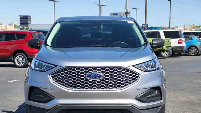 2023 Ford Edge SE
