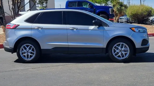 2023 Ford Edge SE