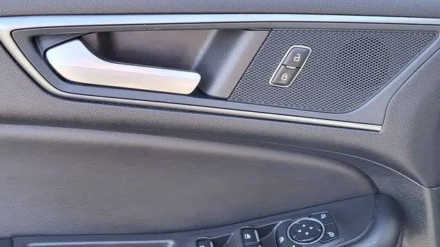 2023 Ford Edge SE