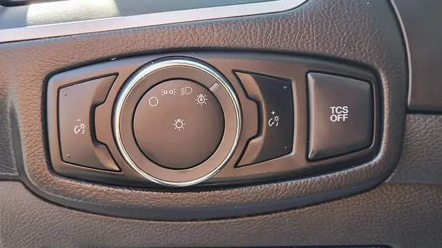 2023 Ford Edge SE