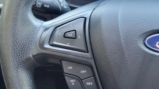 2023 Ford Edge SE