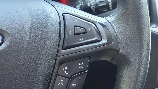 2023 Ford Edge SE