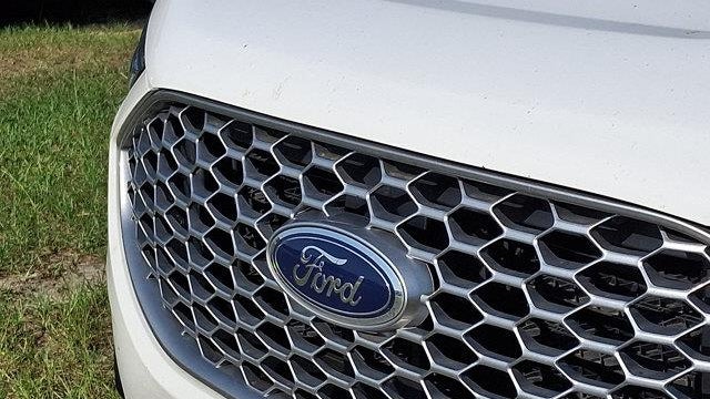 2024 Ford Edge SE