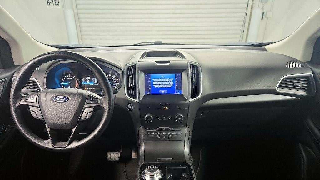 2020 Ford Edge SE