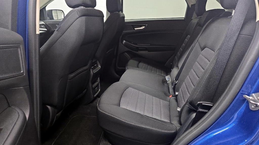 2020 Ford Edge SE