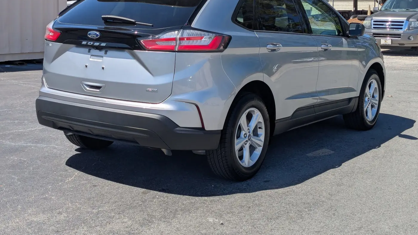 2022 Ford Edge SE