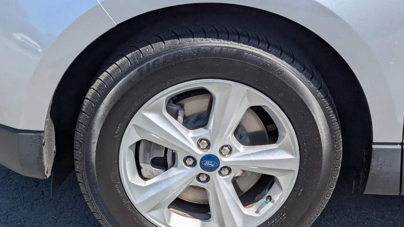 2022 Ford Edge SE
