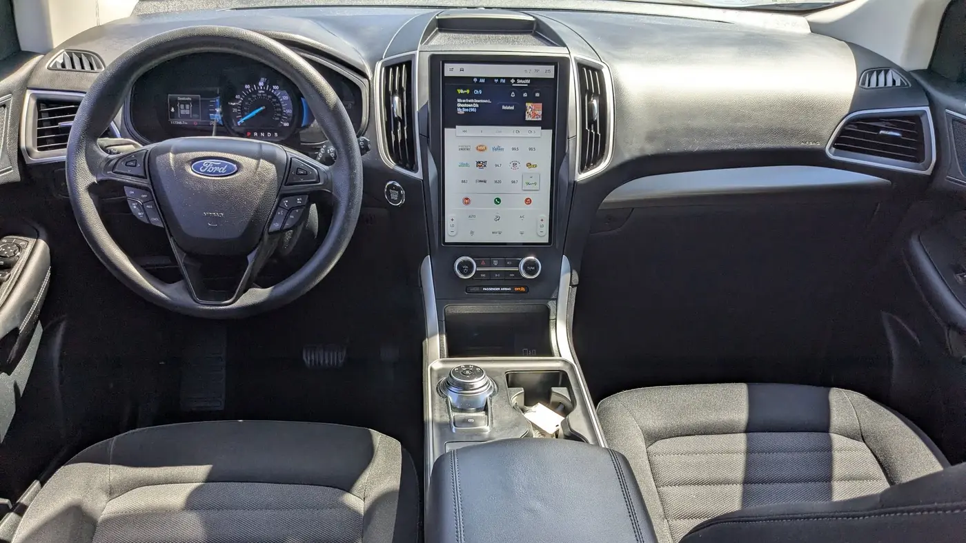 2022 Ford Edge SE