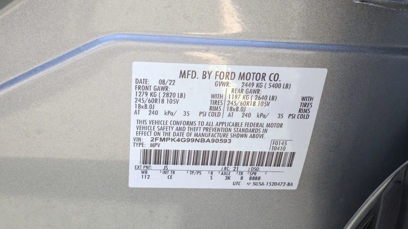 2022 Ford Edge SE